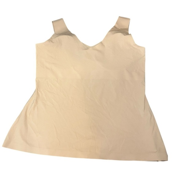 Knix Nude Luxe Lift V Neck Wireless Bra Tank - Picture 4 of 9